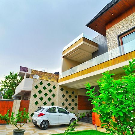 Ista Inn Homestay Amritsar Exterior photo