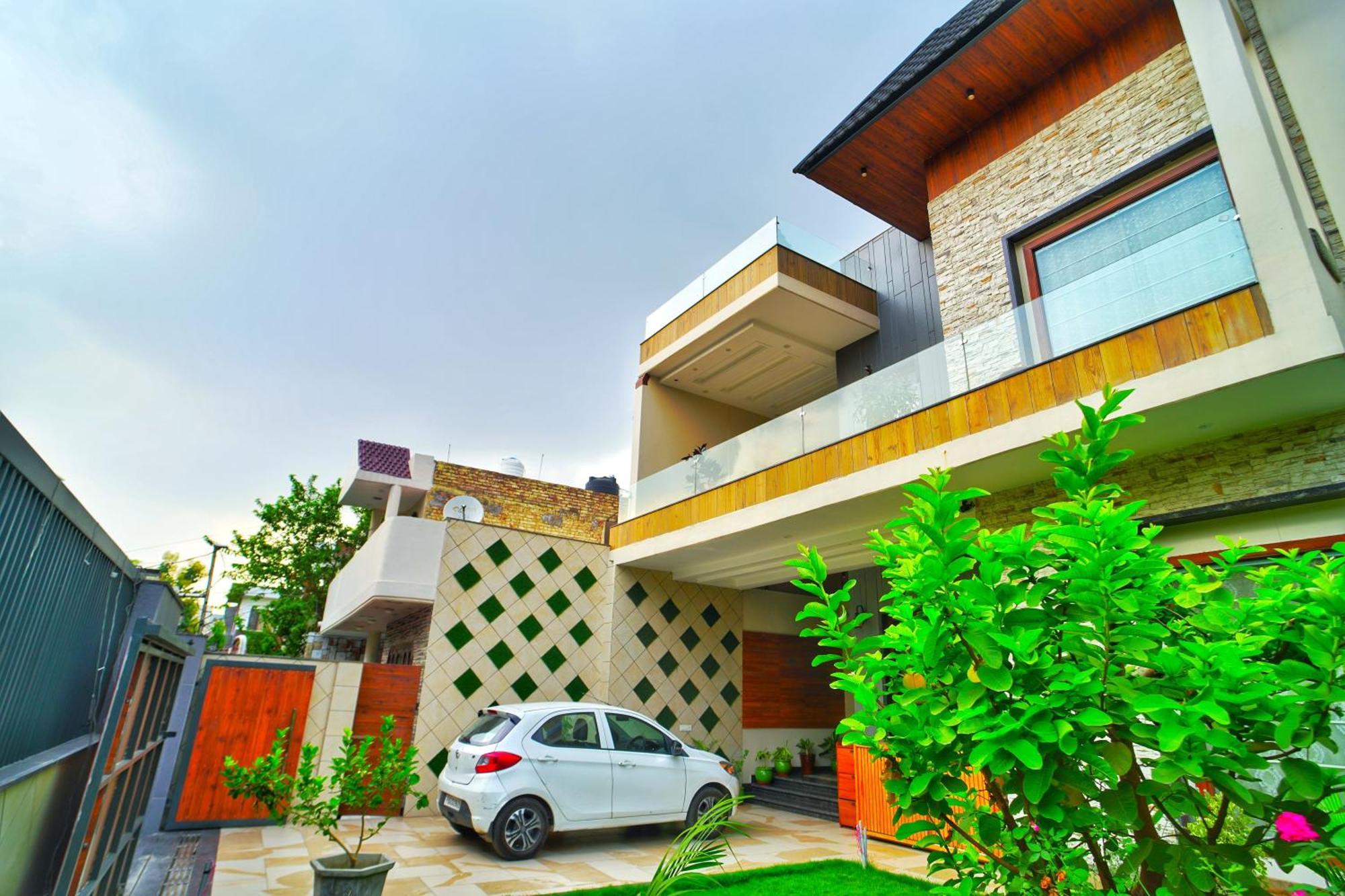 Ista Inn Homestay Amritsar Exterior photo